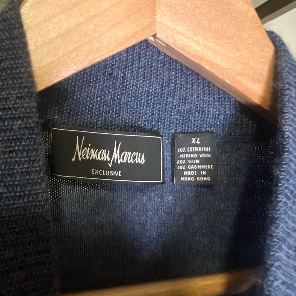 EUC Men’s Cashmere blend mock neck - Picture 3 of 5